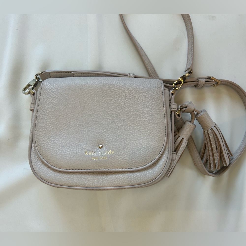 Kate Spade Crossbody Bag 👛